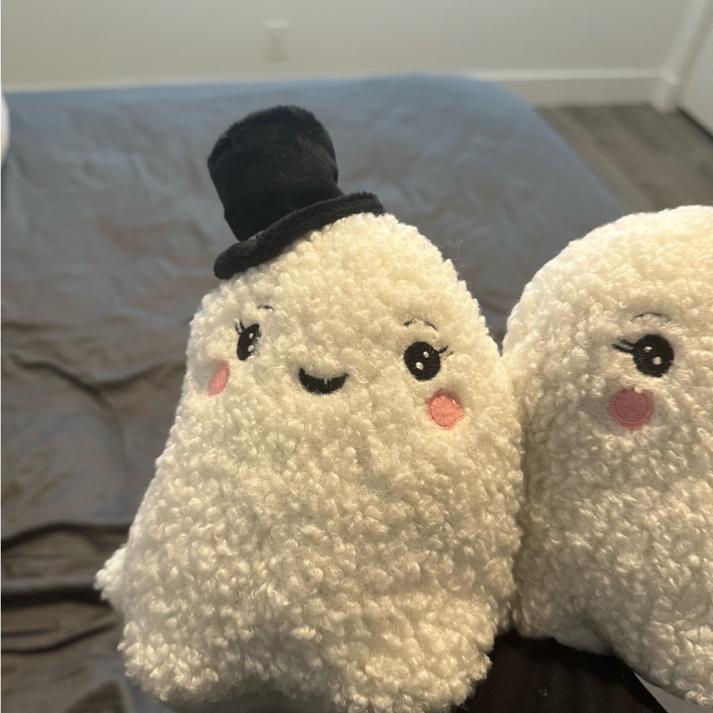 mr. & mrs. ghost throw pillow (one pillow, not two) - Picture 5 of 6